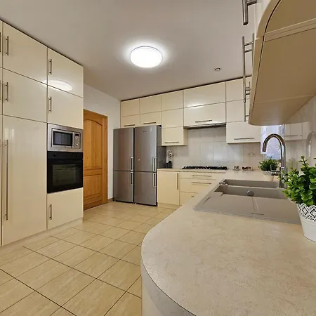 Dom Kasienka - Na Wylacznosc Шклярска-Поремба